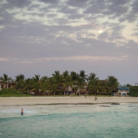 The Isabela Beach House Puerto Villamil Esterno foto