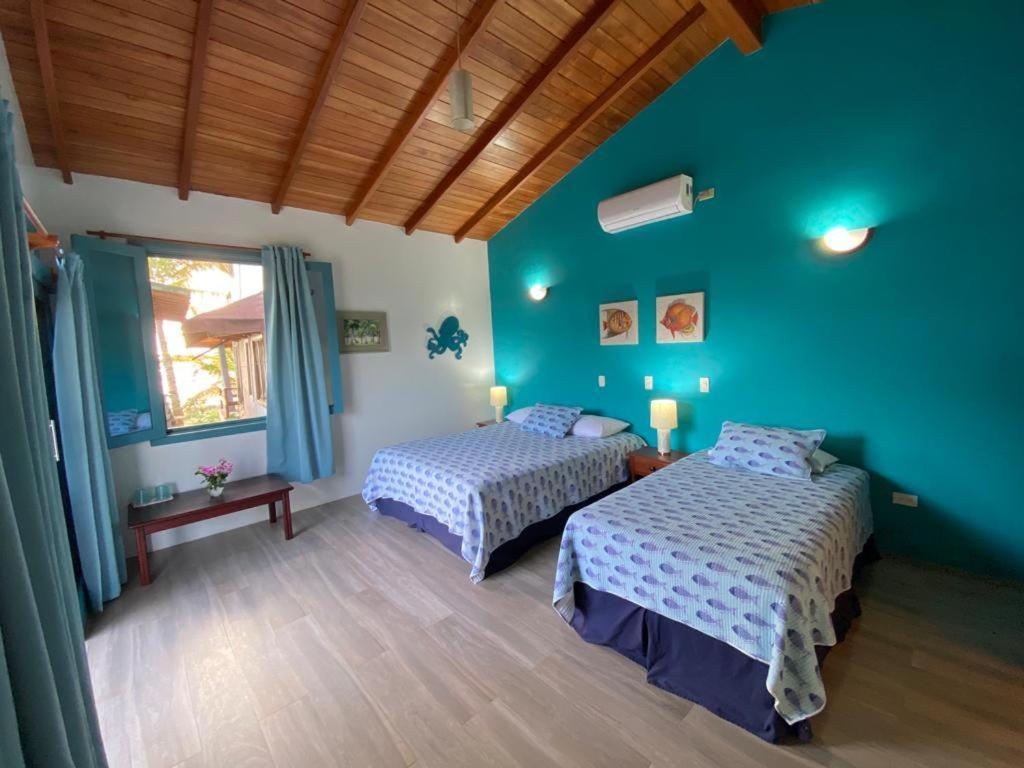 The Isabela Beach House Puerto Villamil Esterno foto