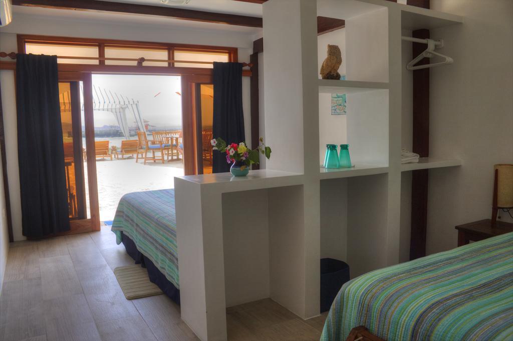 The Isabela Beach House Puerto Villamil Esterno foto