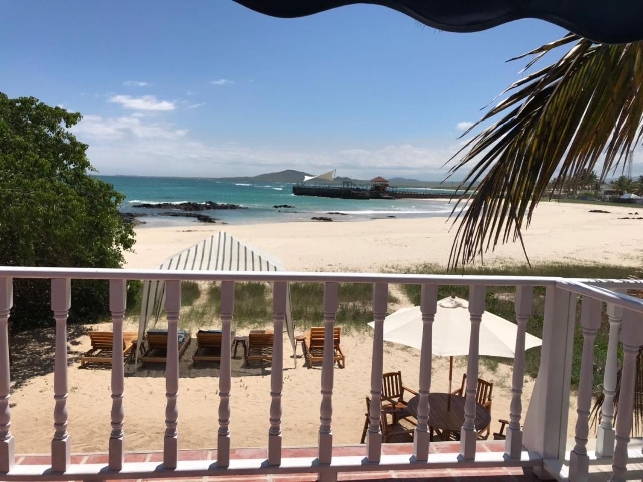 The Isabela Beach House Puerto Villamil Esterno foto
