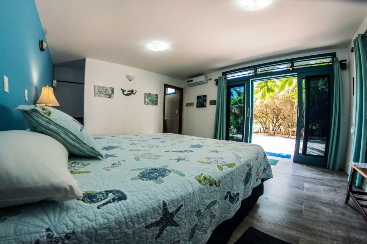 The Isabela Beach House Puerto Villamil Esterno foto